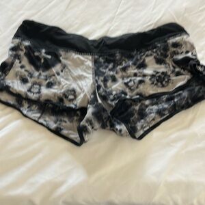 Lululemon speed shorts. Size 8.